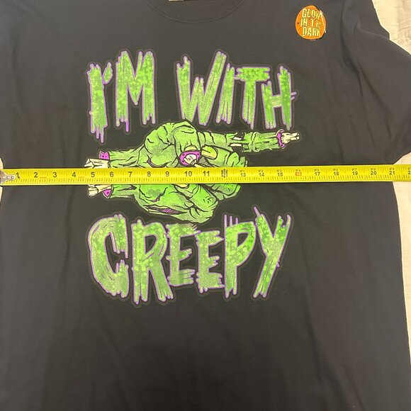 I'm with Creepy, Halloween, Large Black Graphic Tee. - Picture 2 of 10